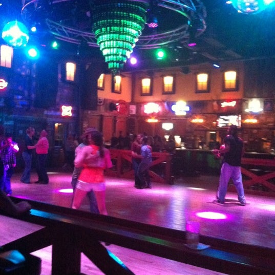 6/14/2012 tarihinde Sirley R.ziyaretçi tarafından Whiskey River Dancehall &amp; Saloon'de çekilen fotoğraf