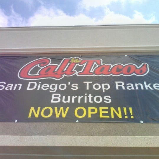 รูปภาพถ่ายที่ Cali Tacos โดย Frank M. เมื่อ 6/13/2012