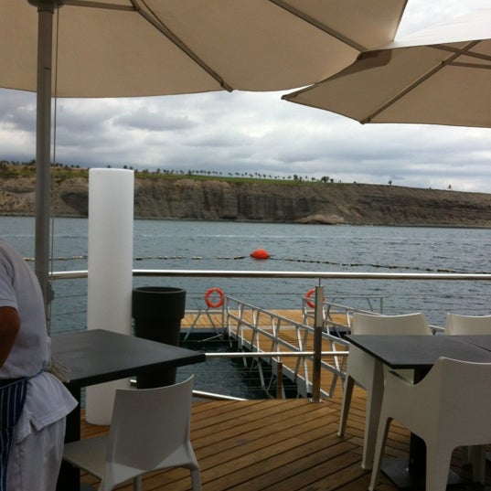 Das Foto wurde bei La Punta Yacht Club Pasito Blanco von Ovidio V. am 4/5/2012 aufgenommen