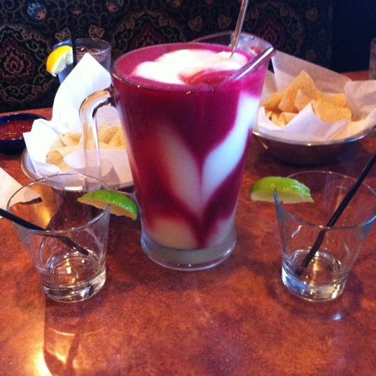 Foto diambil di Abuelo&#39;s Mexican Restaurant oleh Matt I. pada 7/30/2012