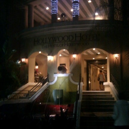 7/13/2012にSisiがHollywood Hotel ®で撮った写真