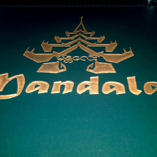 Foto scattata a Mandalay Restaurant &amp; Cafe da Bibliotheks P. il 3/22/2012