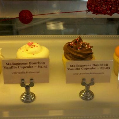 รูปภาพถ่ายที่ Teacake Bake Shop โดย Misia เมื่อ 2/14/2012