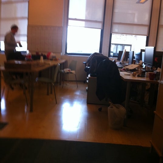 รูปภาพถ่ายที่ Crowdtap HQ โดย Geoffrey J. เมื่อ 2/20/2012