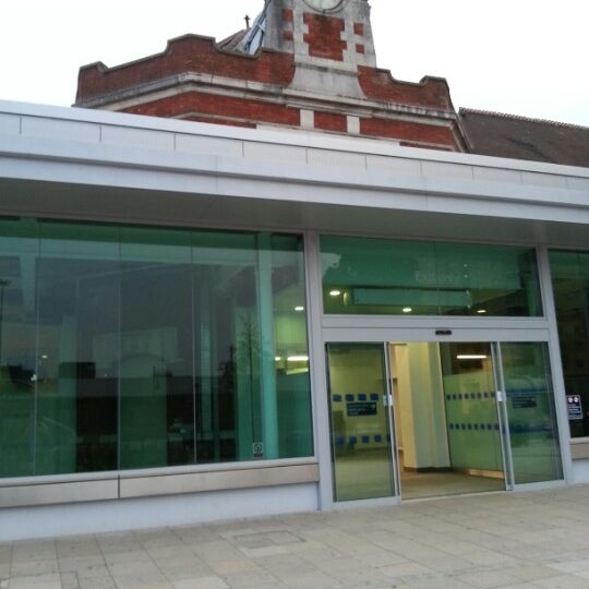 Basingstoke Railway Station (BSK) Train Station
