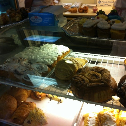 Photo prise au The Pennsylvania Bakery par Lee C. le7/18/2012