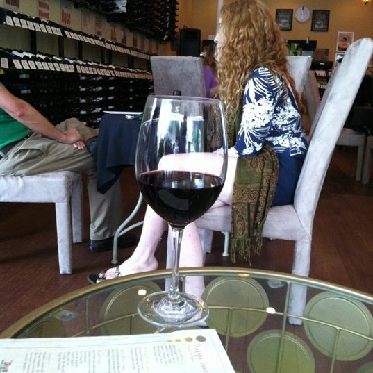 7/24/2012 tarihinde Robin F.ziyaretçi tarafından NOPA Grill &amp; Wine Bar'de çekilen fotoğraf