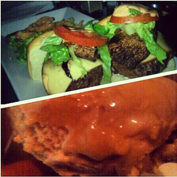 Foto diambil di Burger Bistro oleh Munira A. pada 4/14/2012