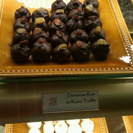 Photo taken at SPAGnVOLA Chocolatier by Fawad G. on 3/28/2012