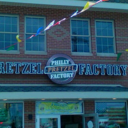 Das Foto wurde bei Philly Pretzel Factory von Marcus C. am 6/2/2012 aufgenommen