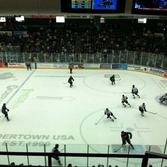 Cedar Rapids Ice Arena 12 tips from 1419 visitors