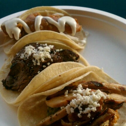 Photo prise au Dorado Tacos &amp; Cemitas par @BostonAttitude le8/7/2012