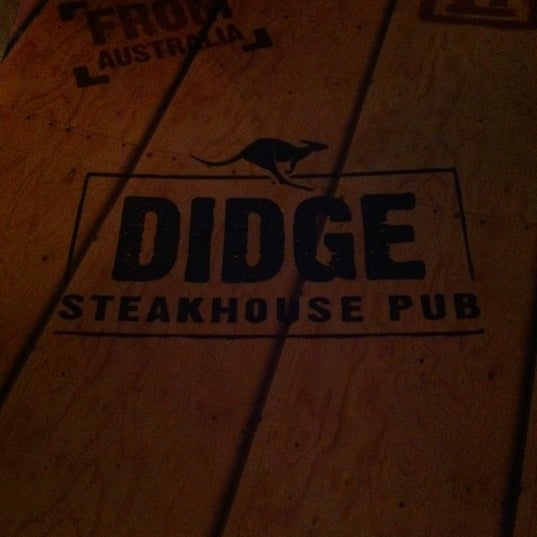 Foto tomada en Didge Steakhouse Pub  por Alessandra Karine P. el 4/15/2012