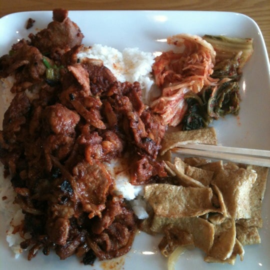 Foto tirada no(a) Korean Barbecue and Grill (KBG) por Cameron B. em 5/12/2012