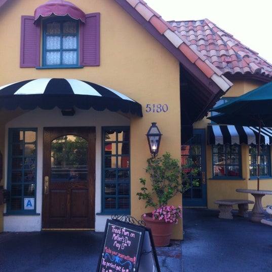 5/13/2012 tarihinde Herta K. S.ziyaretçi tarafından Mimi&#39;s Cafe'de çekilen fotoğraf