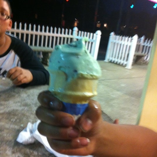 Twistee Treat (Now Closed) Ice Cream Parlor