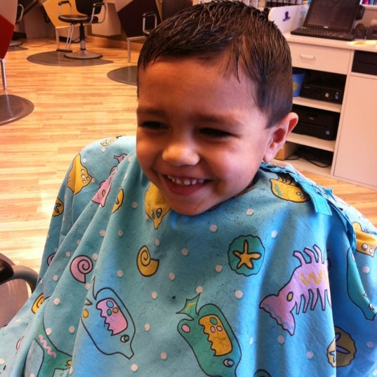 Great Clips 3184 Ocean Beach Hwy, Ste 106