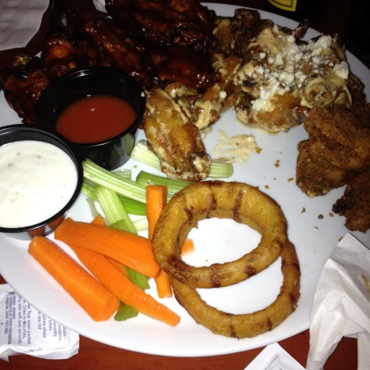 Photo taken at Chics N Wings by Jorge M. on 4/6/2012