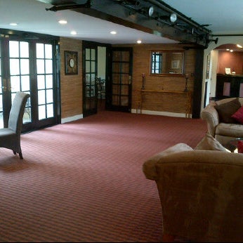 4/26/2012 tarihinde Clare W.ziyaretçi tarafından Wilshire Crest Hotel'de çekilen fotoğraf