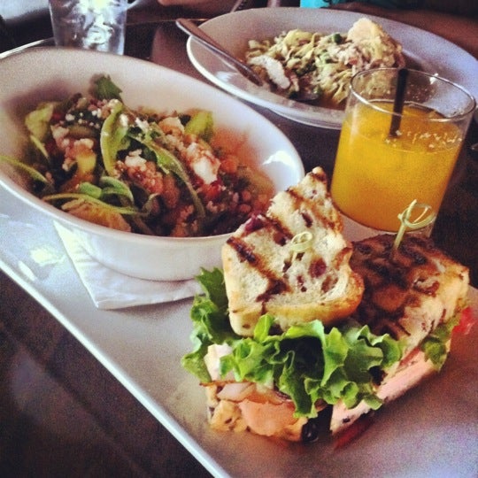 Photo taken at Union Social Eatery by Gerry on 7/16/2012
