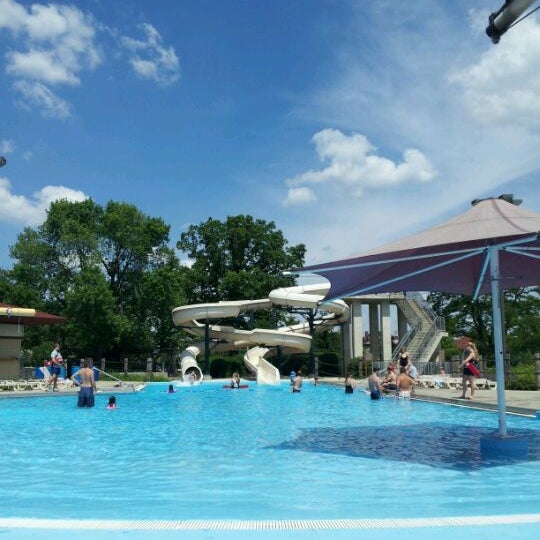 Web the proesel park family aquatic center will be closed for the remainder of the day. Lincolnwood Pool Proesel Park Family Aquatic Center 7000 N Kostner Ave