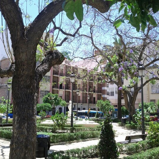 Plaza de la Victoria (Jardín de los Monos) - La Victoria - Plaza de Victoria