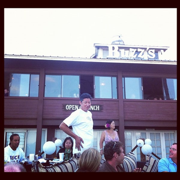 Foto diambil di Buzz&#39;s Wharf Resturant oleh Jen R. pada 6/22/2012