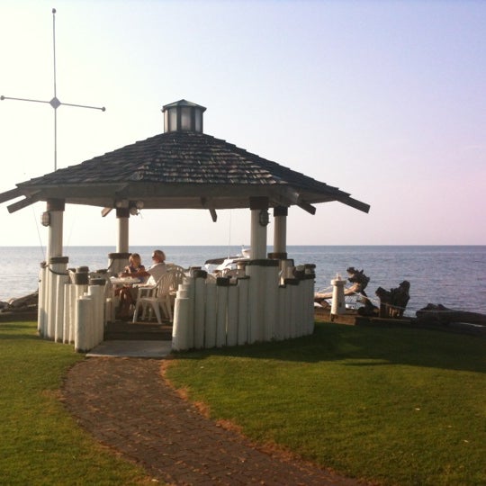 Hedges 9 Mile Point Restaurant ster, NY