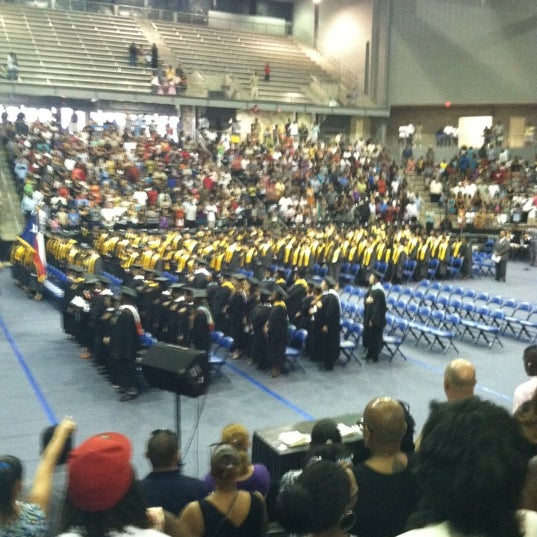 Photos at Ellis Davis Fieldhouse Southwest Dallas 3 tips from 279