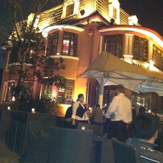 Foto tirada no(a) Sasha&#39;s Restaurant and Bar por Ruby em 4/2/2012