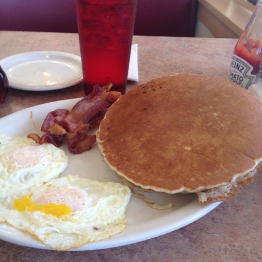 Photo taken at Steve&#39;s Famous Diner by Bonnie M. on 8/3/2012