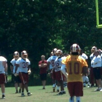 6/7/2012 tarihinde Raphael D.ziyaretçi tarafından Inova Sports Performance Center at Redskins Park'de çekilen fotoğraf