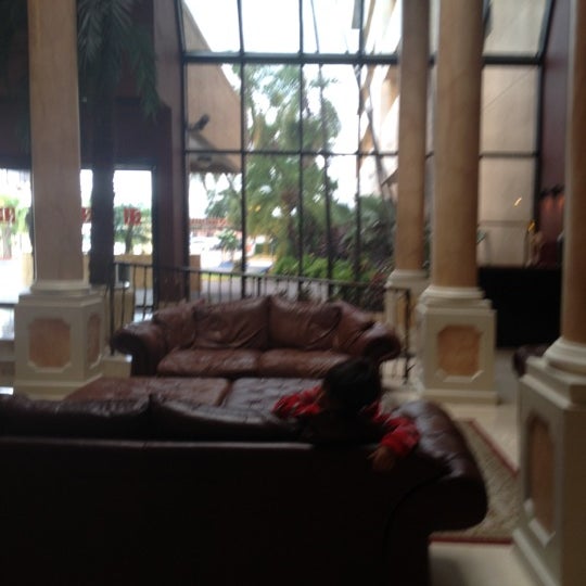 6/21/2012にRicardo A.がRegency Hotel Miamiで撮った写真