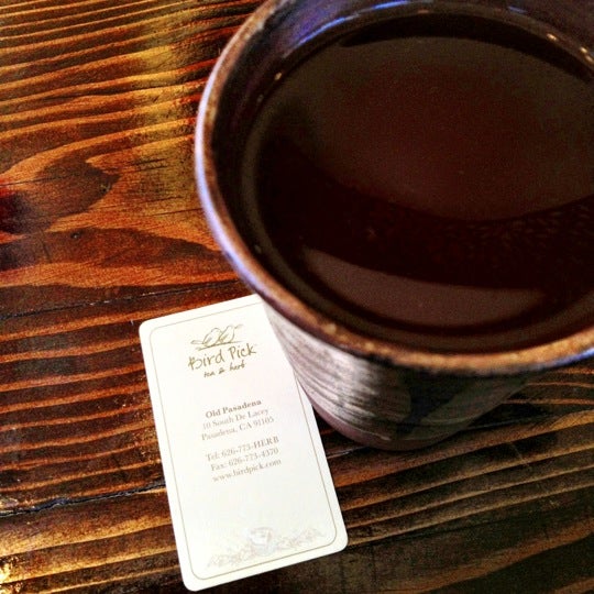 4/15/2012にEdward O.がBird Pick Tea &amp; Herbで撮った写真