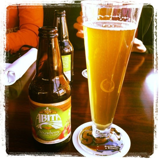Das Foto wurde bei SBC Restaurant &amp; Brewery von Brittney S. am 3/26/2012 aufgenommen
