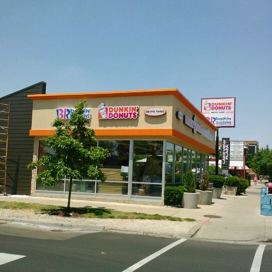 Dunkin - Lakeview에서 도넛 전문점일 Dunkin