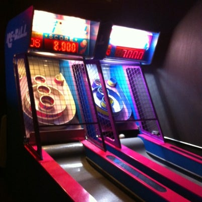 รูปภาพถ่ายที่ Recess Arcade Bar โดย Zion เมื่อ 8/10/2012