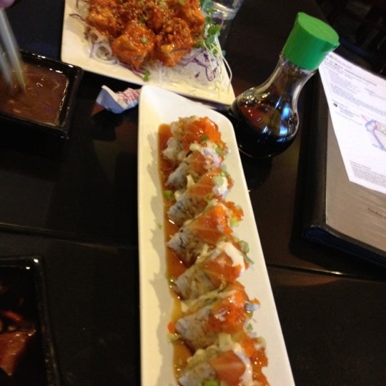6/27/2012 tarihinde Julie M.ziyaretçi tarafından Miso Japanese Cuisine'de çekilen fotoğraf