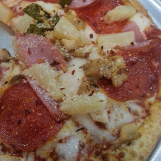 7/28/2012にChristine M.がPie Five Pizzaで撮った写真