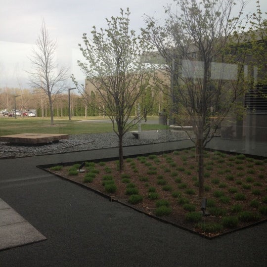 3/29/2012 tarihinde Tom C.ziyaretçi tarafından General Mills World HQ'de çekilen fotoğraf