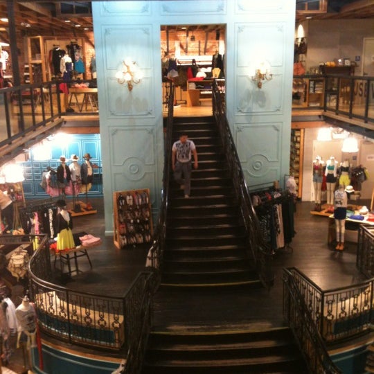 Urban Outfitters - Clothing Store in Downtown Walnut Creek