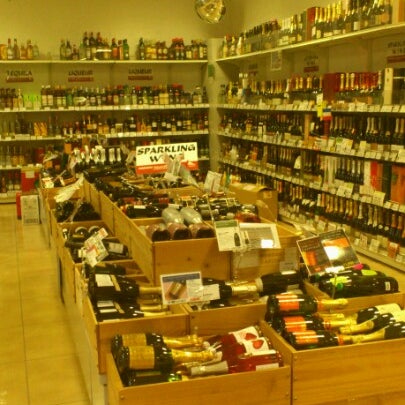 Nissin World Delicatessen 日進ワールドデリカテッセン Now Closed 三田 40 Tips