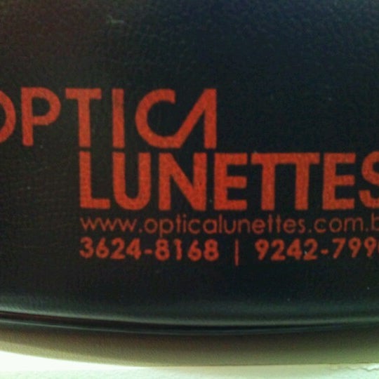 Photo taken at Óptica Lunettes by Diego C. on 8/6/2012