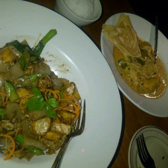 Photo taken at More Thai by GRS W. on 5/21/2012