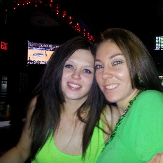 Slip Mahoney's Riverview'de Bar