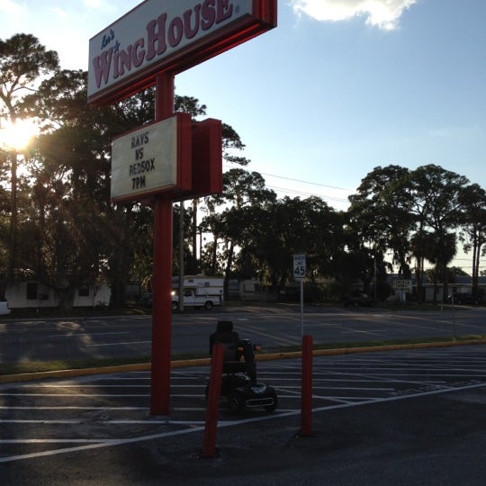 Photos at WingHouse 15 tips from 802 visitors