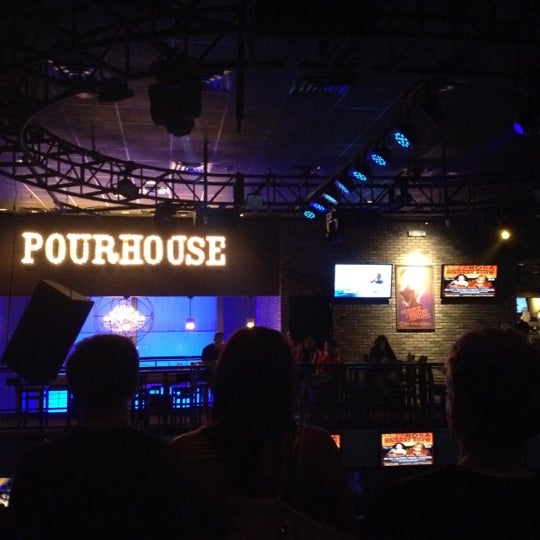 Foto tirada no(a) The Pourhouse por Larry L. em 8/10/2012