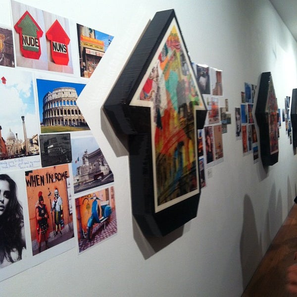 7/4/2012 tarihinde Mikey Y.ziyaretçi tarafından Metro Gallery'de çekilen fotoğraf