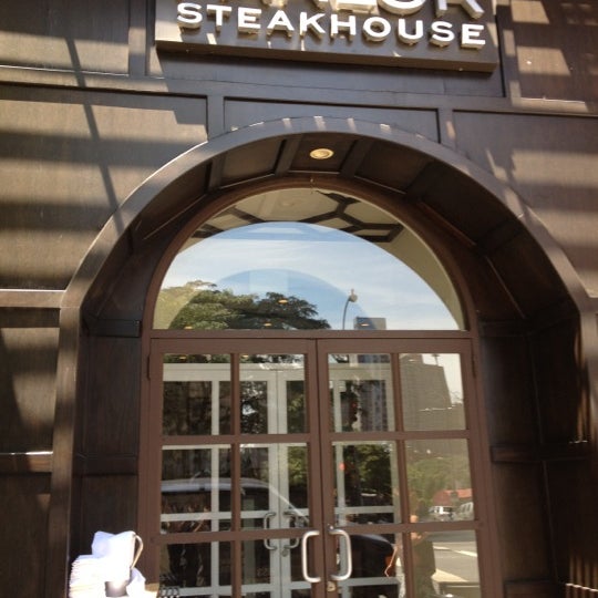 7/9/2012 tarihinde Matthew S.ziyaretçi tarafından Parlor Steak and Fish'de çekilen fotoğraf