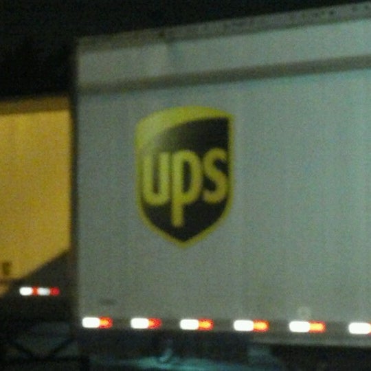 UPS Customer Center Shipping Store